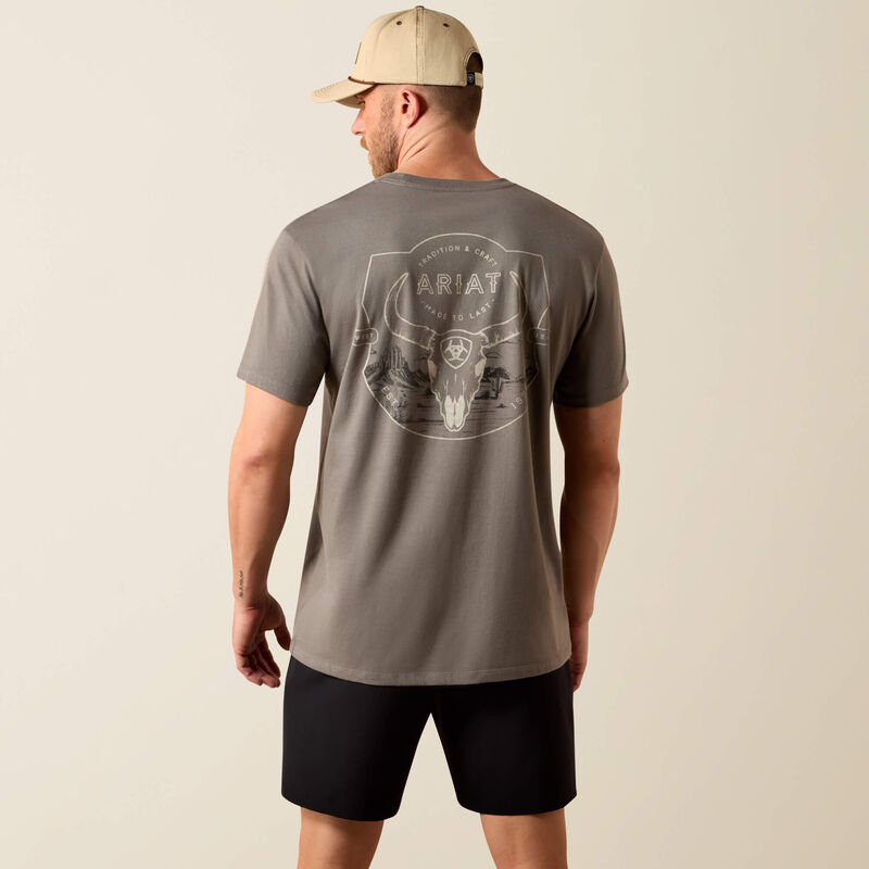 Men's Ariat Desert Badge Tradition Classic Fit T-Shirt-Smoked Pearl