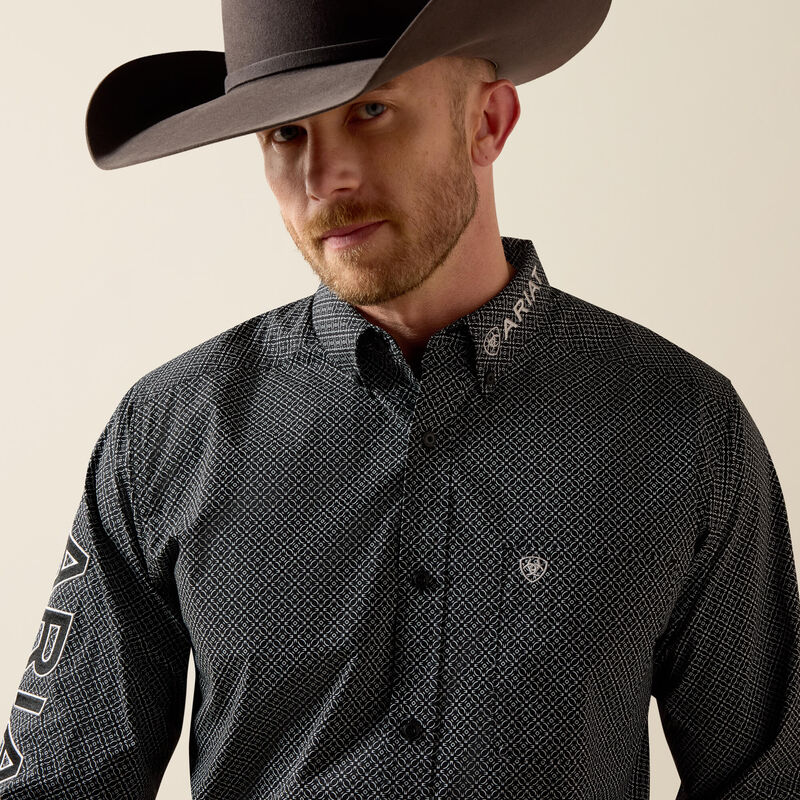 Men's Ariat Team Dariel Fitted Long Sleeve Shirt-Black Medallon Print/Black