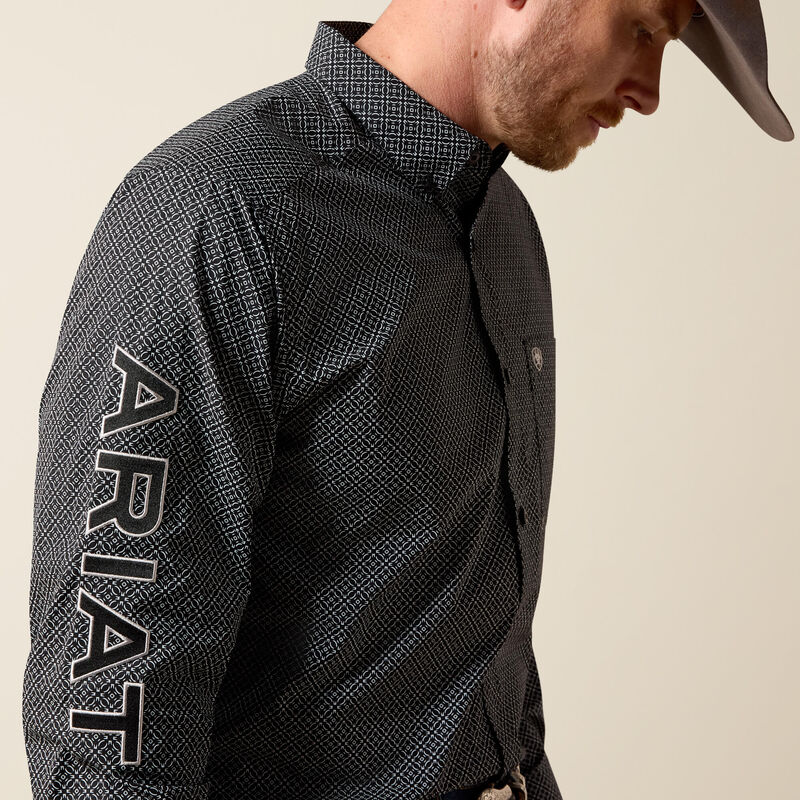 Men's Ariat Team Dariel Fitted Long Sleeve Shirt-Black Medallon Print/Black