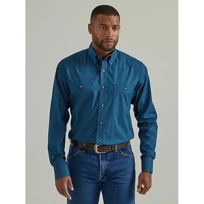 Men's Wrangler® George Strait™ Long Sleeve Button Down Two Pocket Shirt in Midnight Squares
