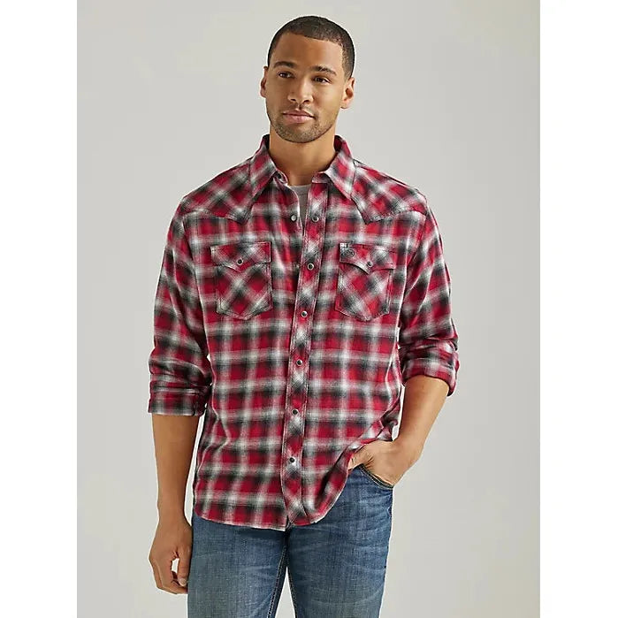 MEN'S WRANGLER RETRO® LONG SLEEVE FLANNEL WESTERN SNAP PLAID SHIRT IN STORMY RED