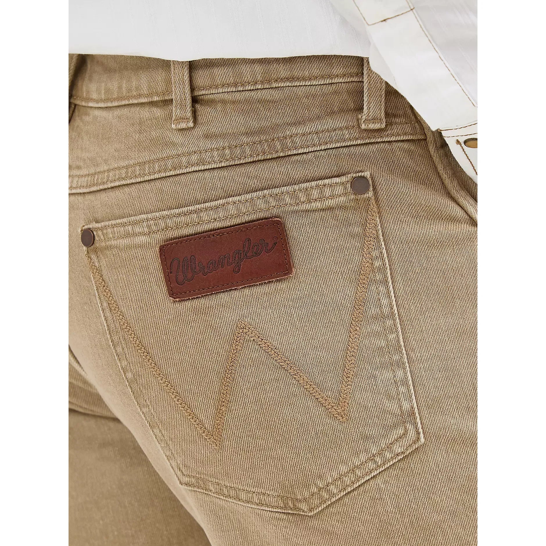 Men's Wrangler Retro® Slim Fit Straight Jean-Saddle