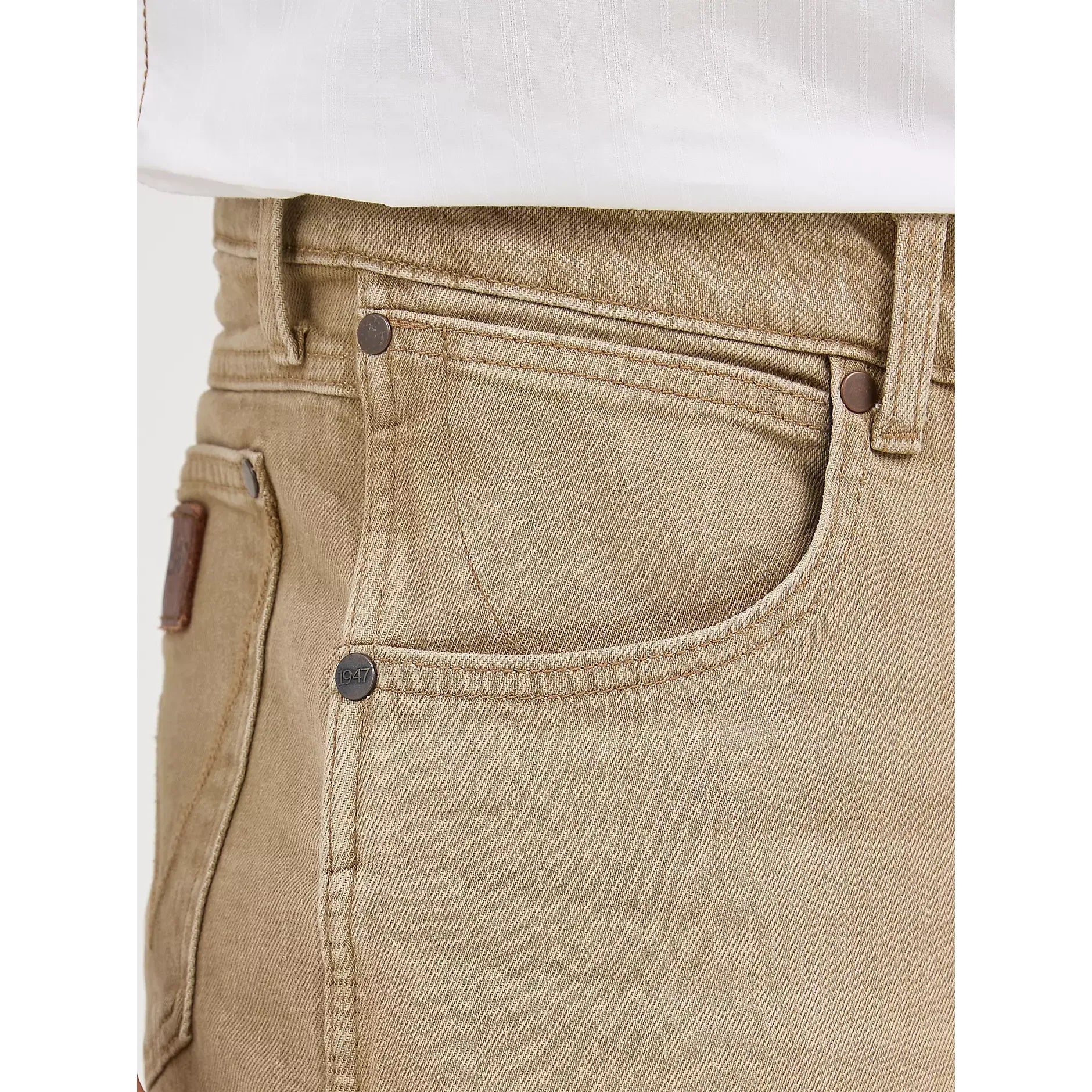 Men's Wrangler Retro® Slim Fit Straight Jean-Saddle