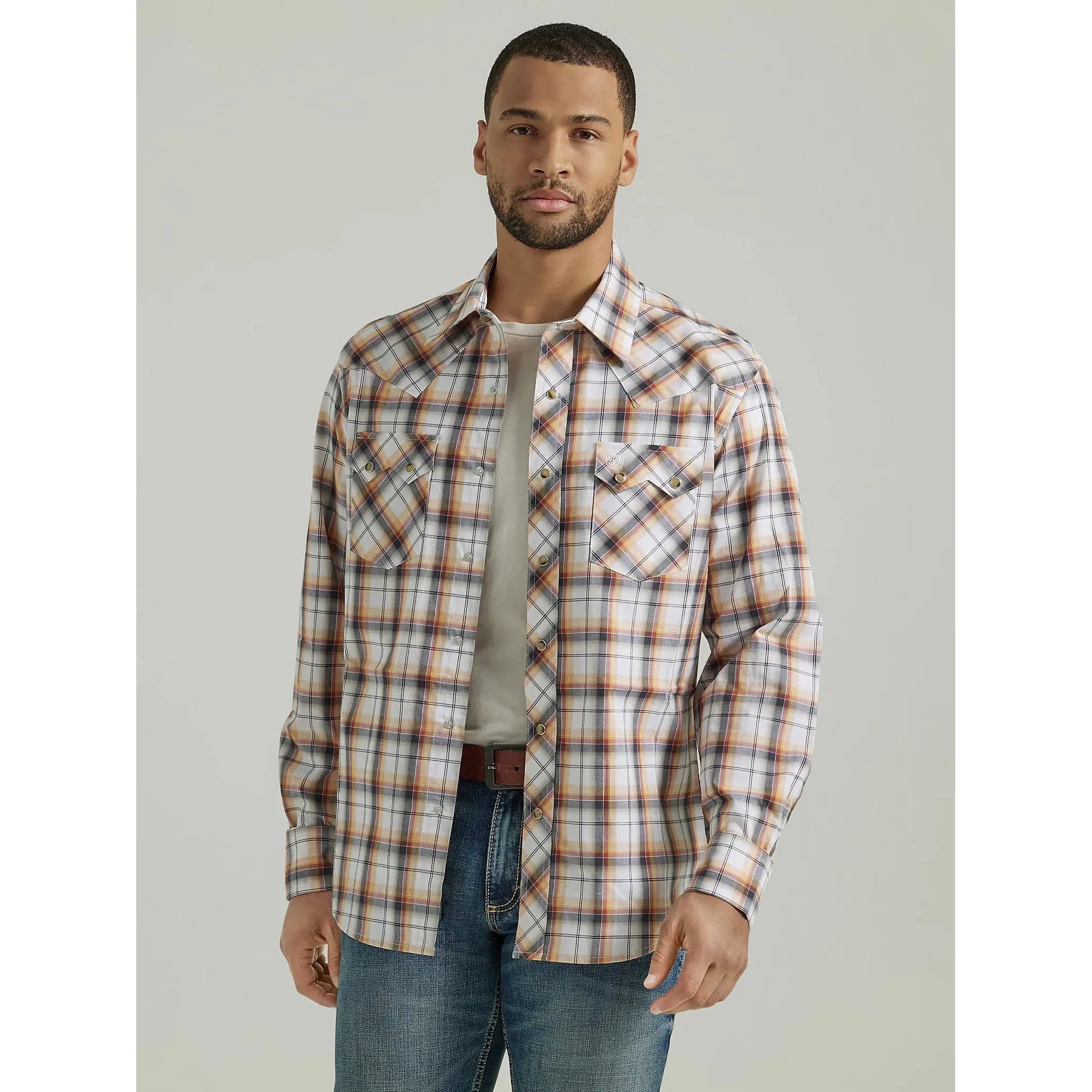 MEN'S WRANGLER RETRO® LONG SLEEVE SAWTOOTH SNAP POCKET WESTERN SHIRT IN SPICED PLAID