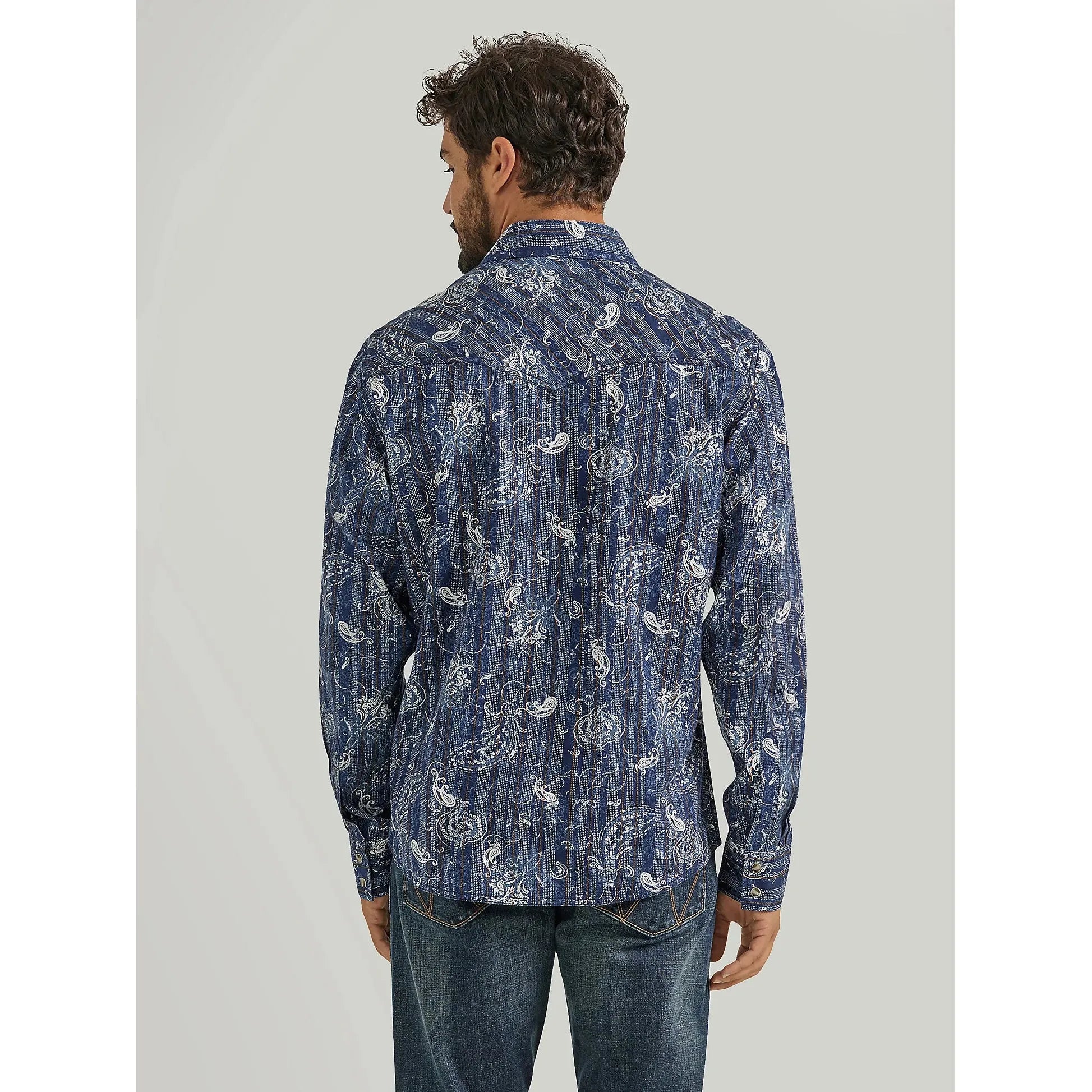 MEN'S WRANGLER RETRO PREMIUM WESTERN SNAP PRINT SHIRT IN INDIGO PAISLEY