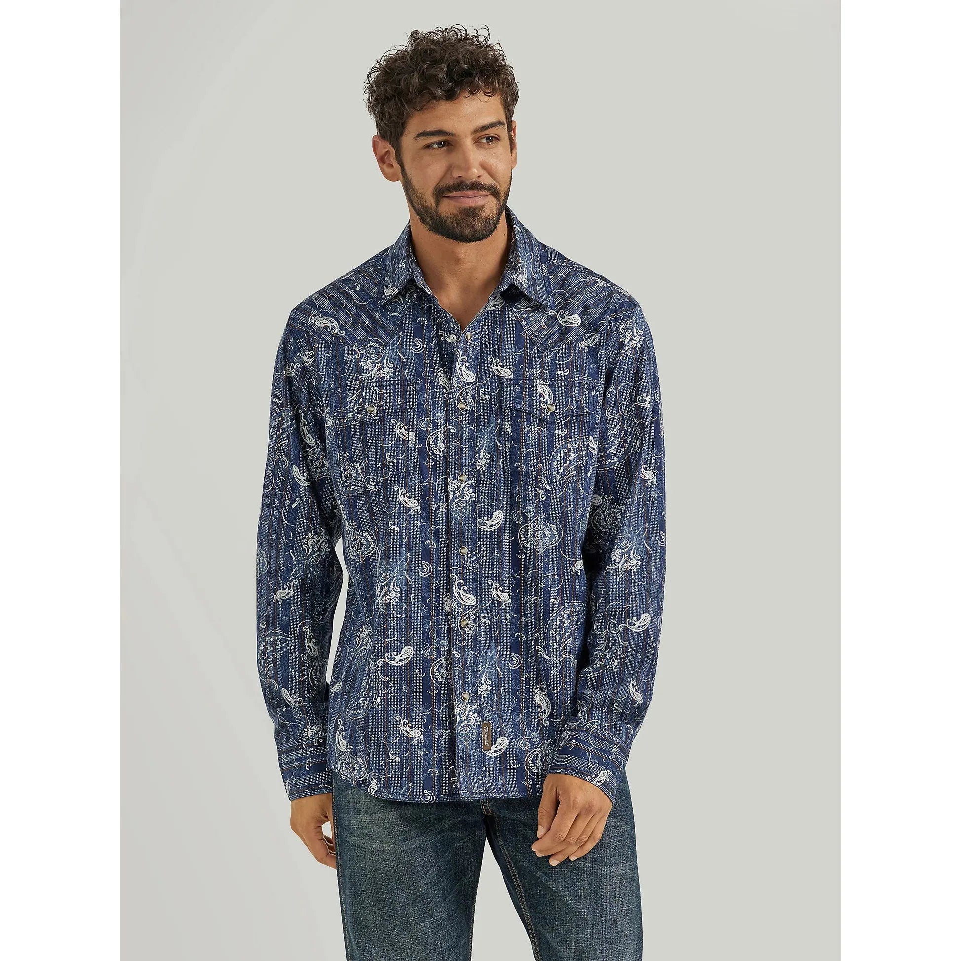 MEN'S WRANGLER RETRO PREMIUM WESTERN SNAP PRINT SHIRT IN INDIGO PAISLEY