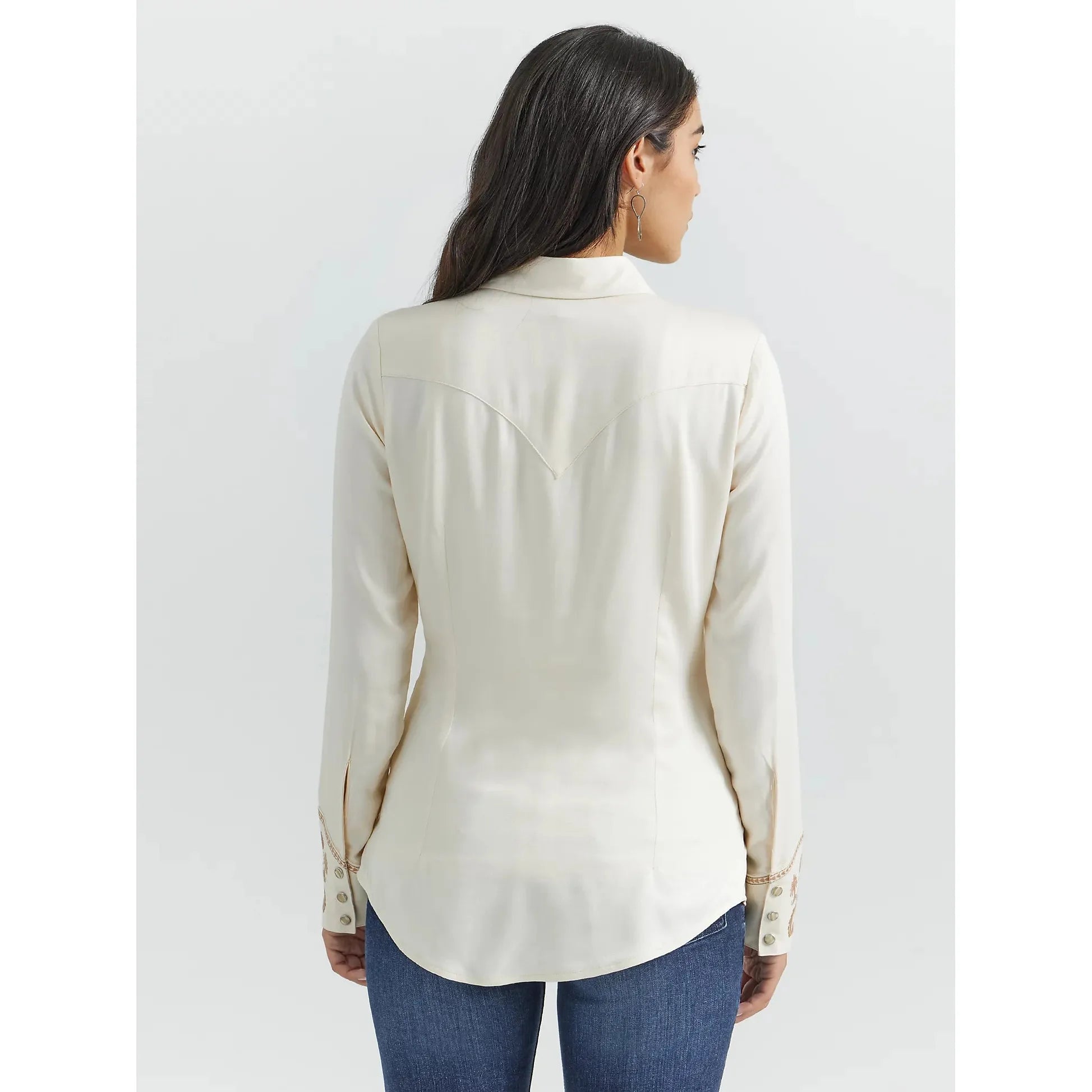 WOMEN'S WRANGLER FANCY EMBROIDERY RODEO SNAP SHIRT IN CREAM