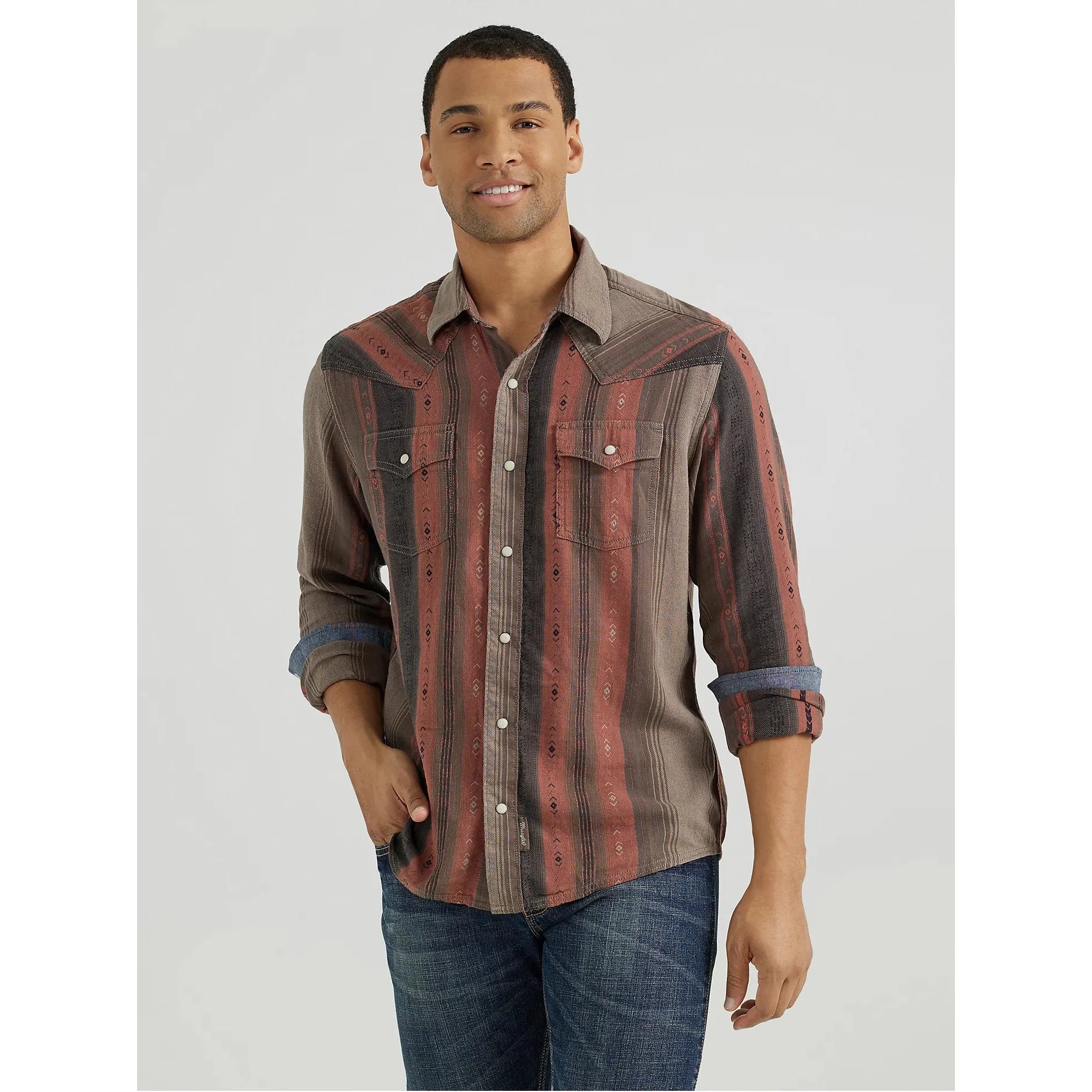 MEN'S WRANGLER RETRO PREMIUM WESTERN SNAP PRINT SHIRT IN WARM STRIPE