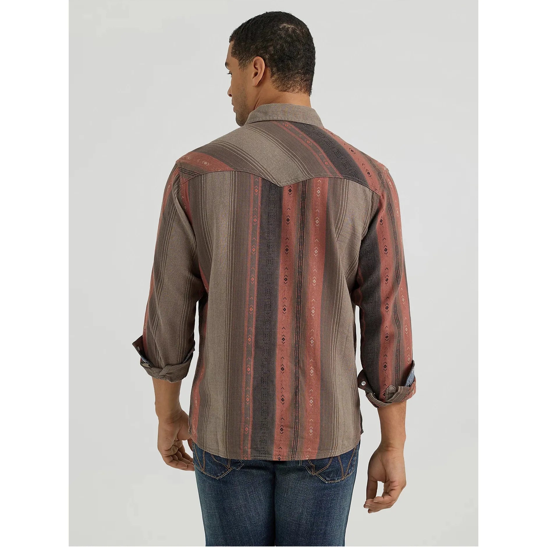 MEN'S WRANGLER RETRO PREMIUM WESTERN SNAP PRINT SHIRT IN WARM STRIPE