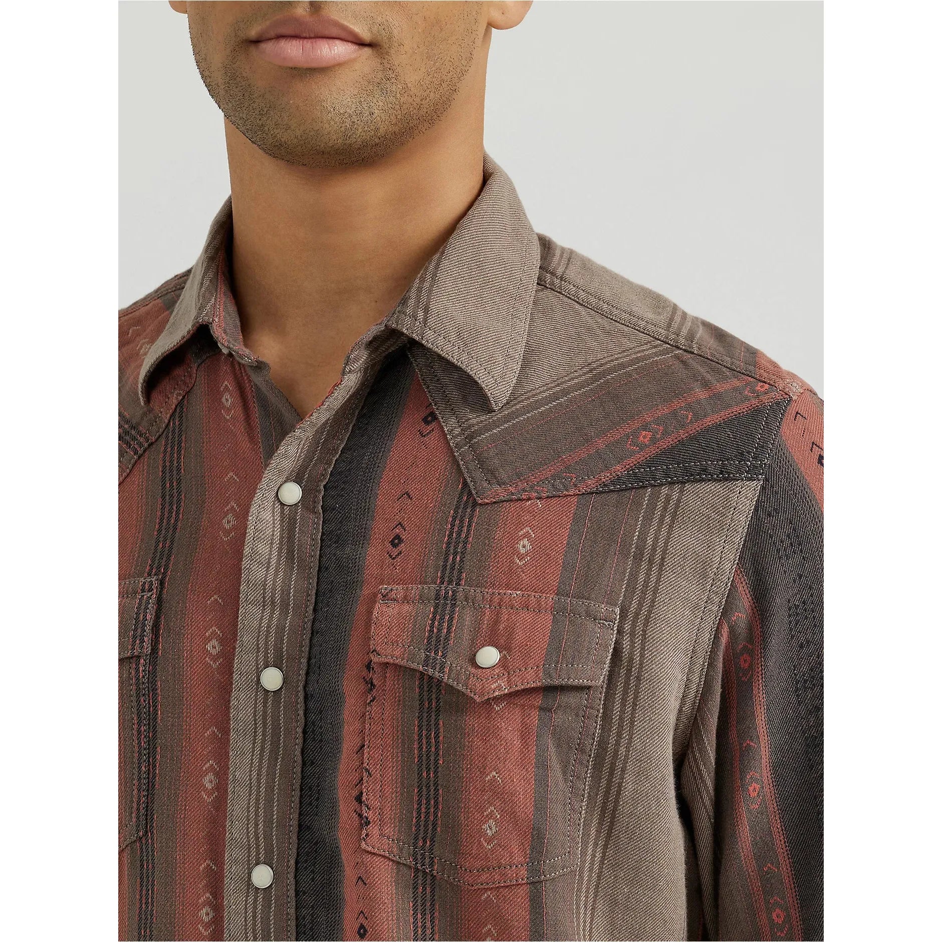 MEN'S WRANGLER RETRO PREMIUM WESTERN SNAP PRINT SHIRT IN WARM STRIPE