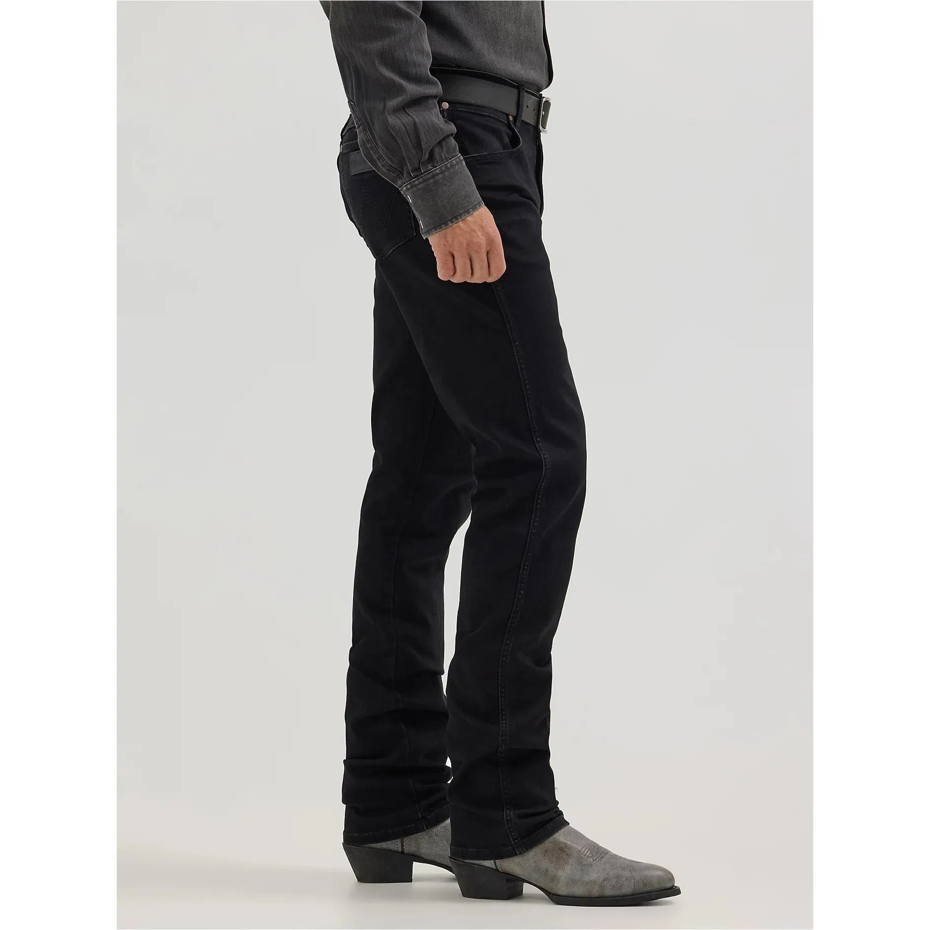 MEN'S WRANGLER RETRO® SLIM FIT STRAIGHT LEG JEAN IN BLACKWELL