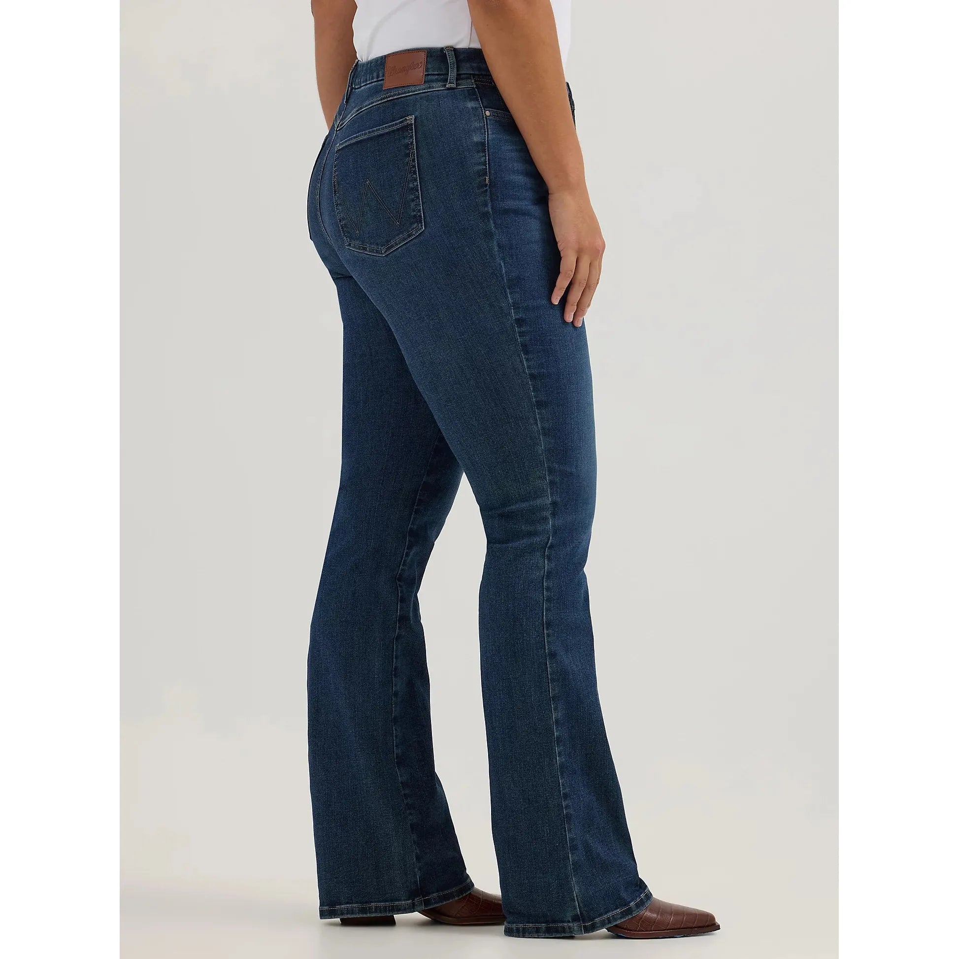 WOMEN'S WRANGLER BESPOKE HIGH RISE BOOTCUT JEAN-LACEY