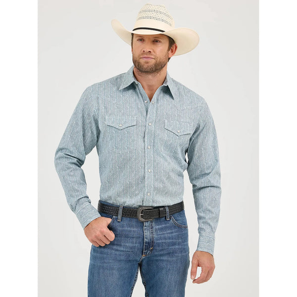 Men's Wrangler 20X Competition Advanced Comfort Long Sleeve Two Pocket Western Snap Shirt - Cyan Paisley