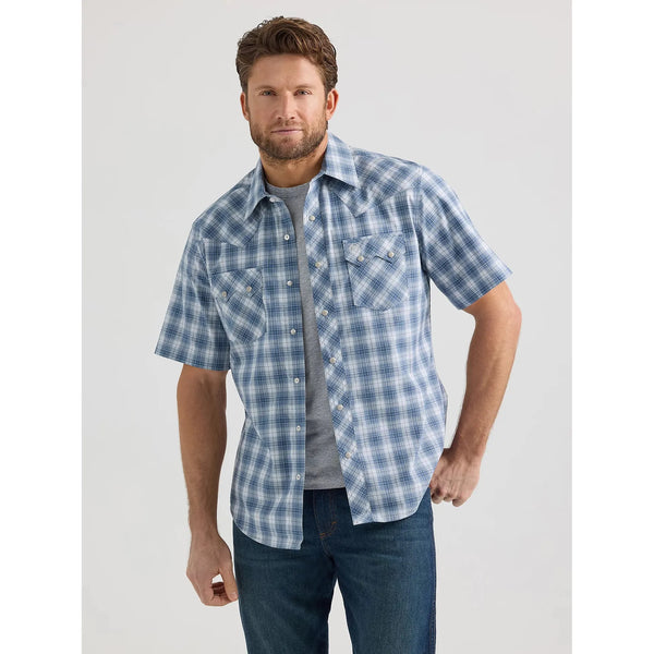 Men's Wrangler Retro Short Sleeve Sawtooth Pocket Western Snap Shirt-Blue Iris
