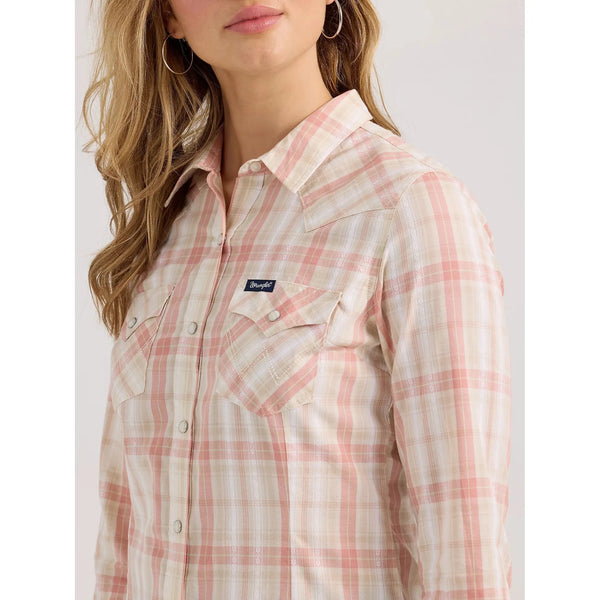 WOMEN'S WRANGLER PLAID SLIM WESTERN SNAP SHIRT-ROSY