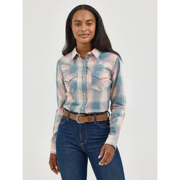 Women's Wrangler Essential Long Sleeve Plaid Western Snap Top-Dusty Pink