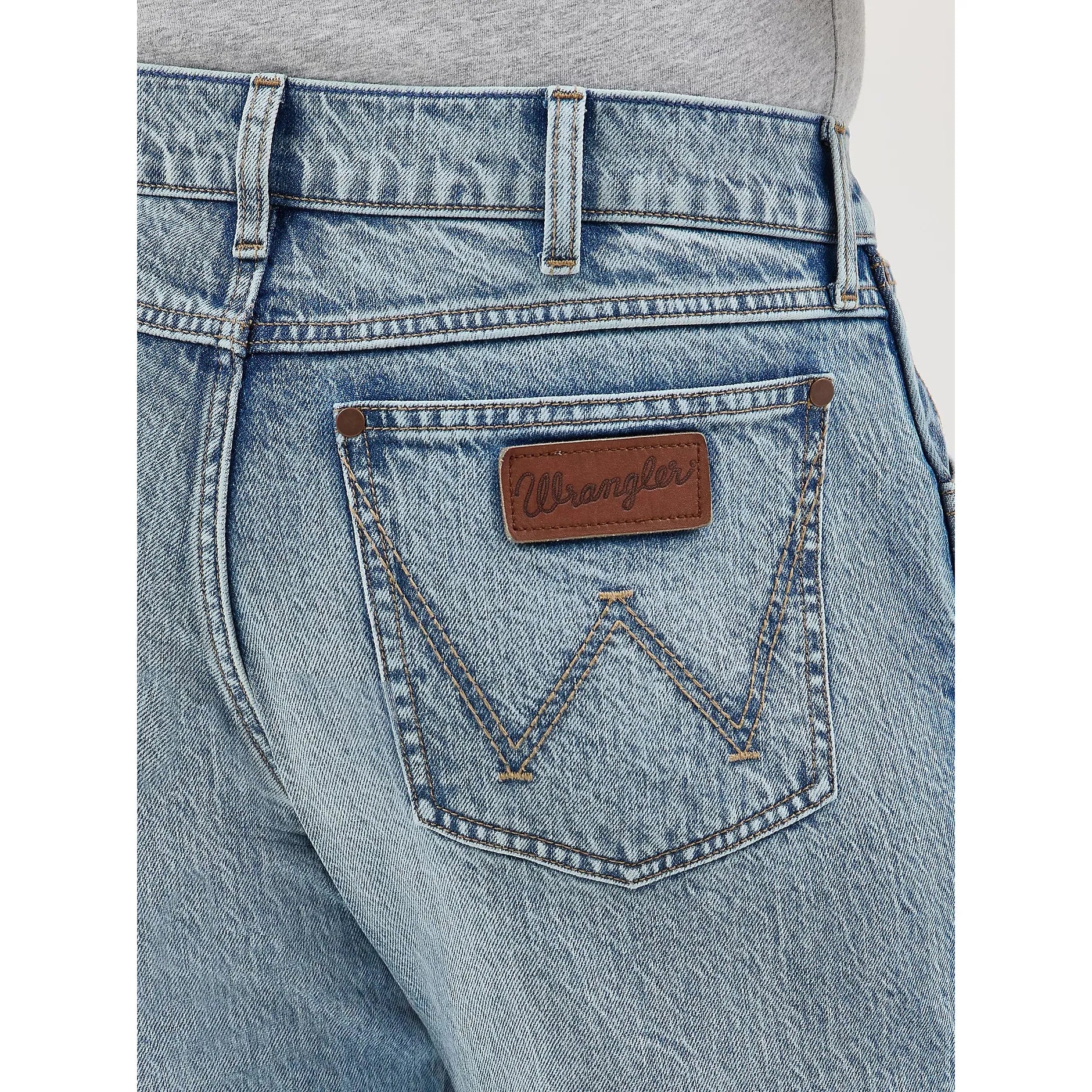 MEN'S WRANGLER RETRO® SLIM FIT BOOTCUT JEAN IN JONES