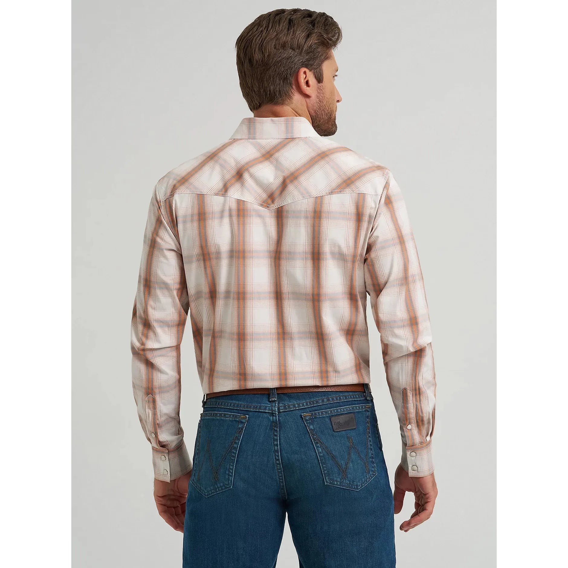 Men's Wrangler 20X Competition Advanced Comfort Long Sleeve Two Pocket Western Snap Shirt-Ecru Plaid