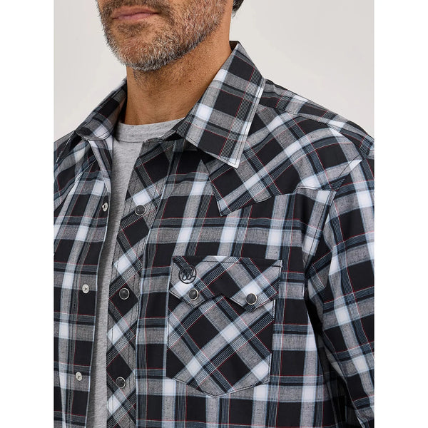 Men's Wrangler Retro® Long Sleeve Sawtooth Snap Pocket Western Shirt-Black White