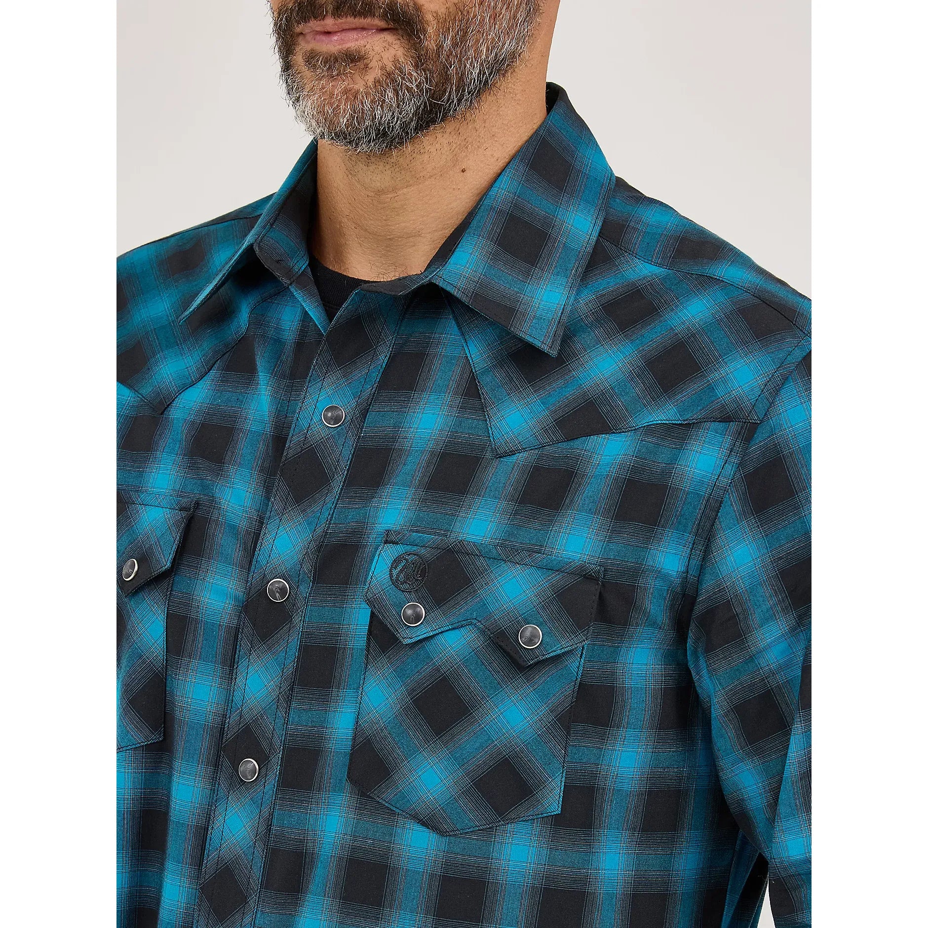 Men's Wrangler Retro® Long Sleeve Sawtooth Snap Pocket Western Shirt-Coal/Blue