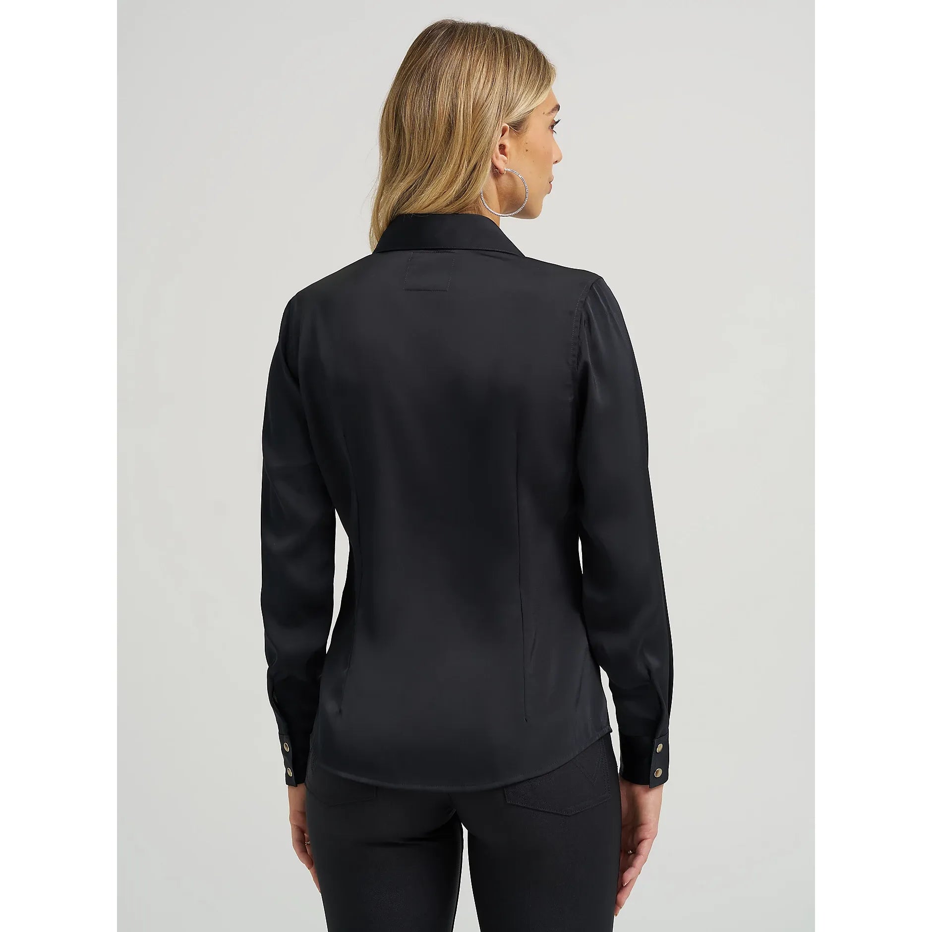 Women's Wrangler x Lainey Wilson Satin Embroidery Western Snap Shirt-Black