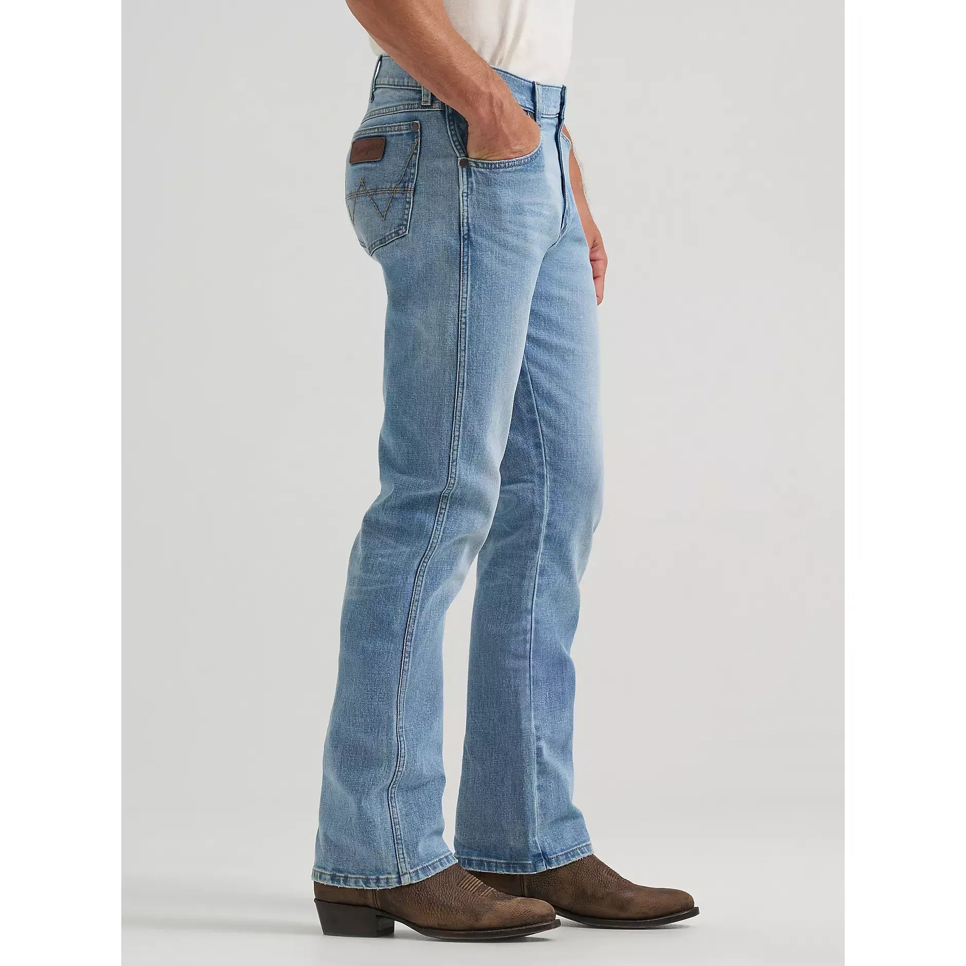 Men's Wrangler Retro® Slim Fit Bootcut Jean-Cloverdale - CWesternwear