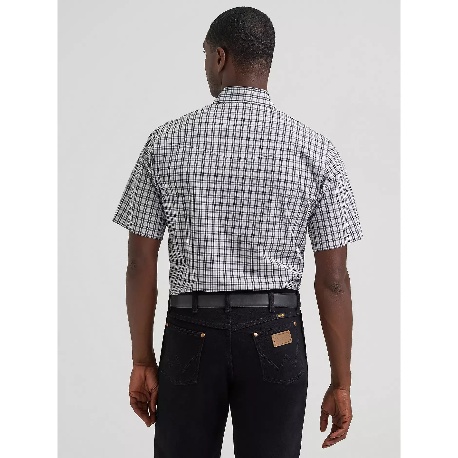 Men's Wrangler Wrinkle Resist Short Sleeve Western Snap Plaid Shirt-Black Window - CWesternwear