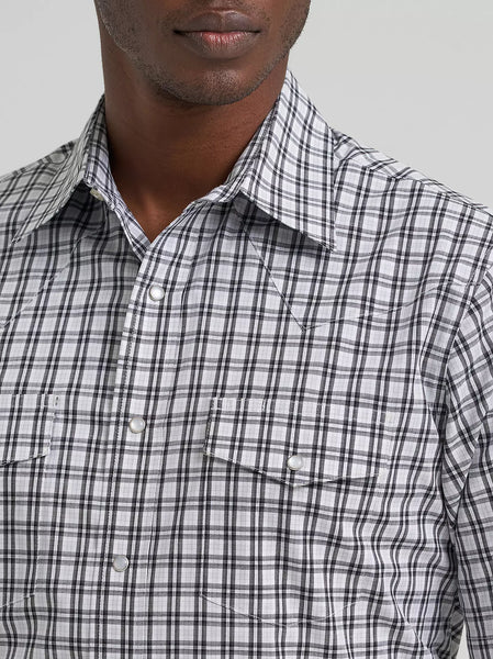 Men's Wrangler Wrinkle Resist Short Sleeve Western Snap Plaid Shirt-Black Window - CWesternwear