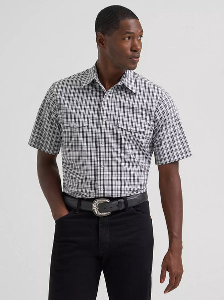Men's Wrangler Wrinkle Resist Short Sleeve Western Snap Plaid Shirt-Black Window