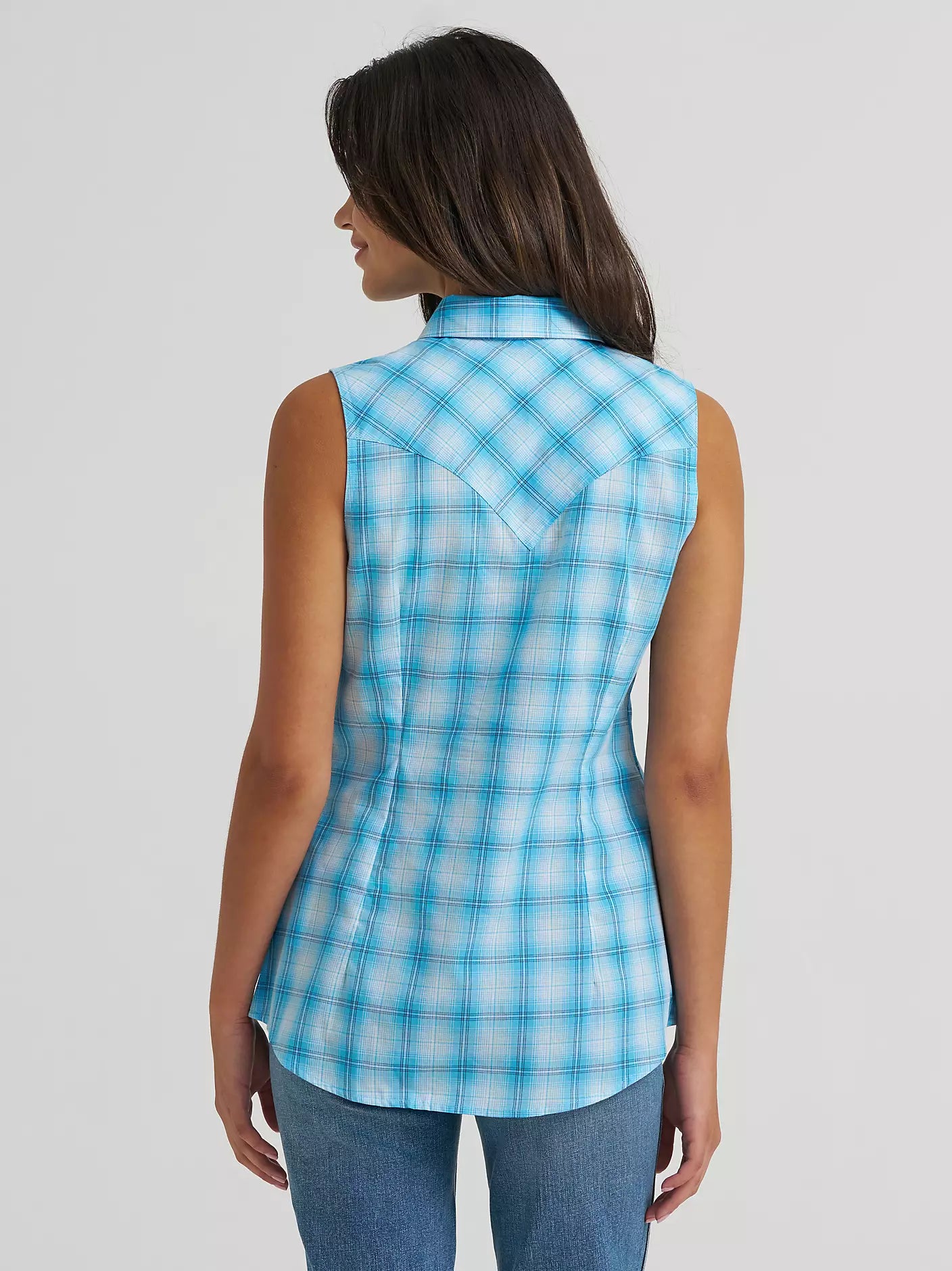 Women's Wrangler Essential Sleeveless Plaid Western Snap Shirt-Pool Blue - CWesternwear