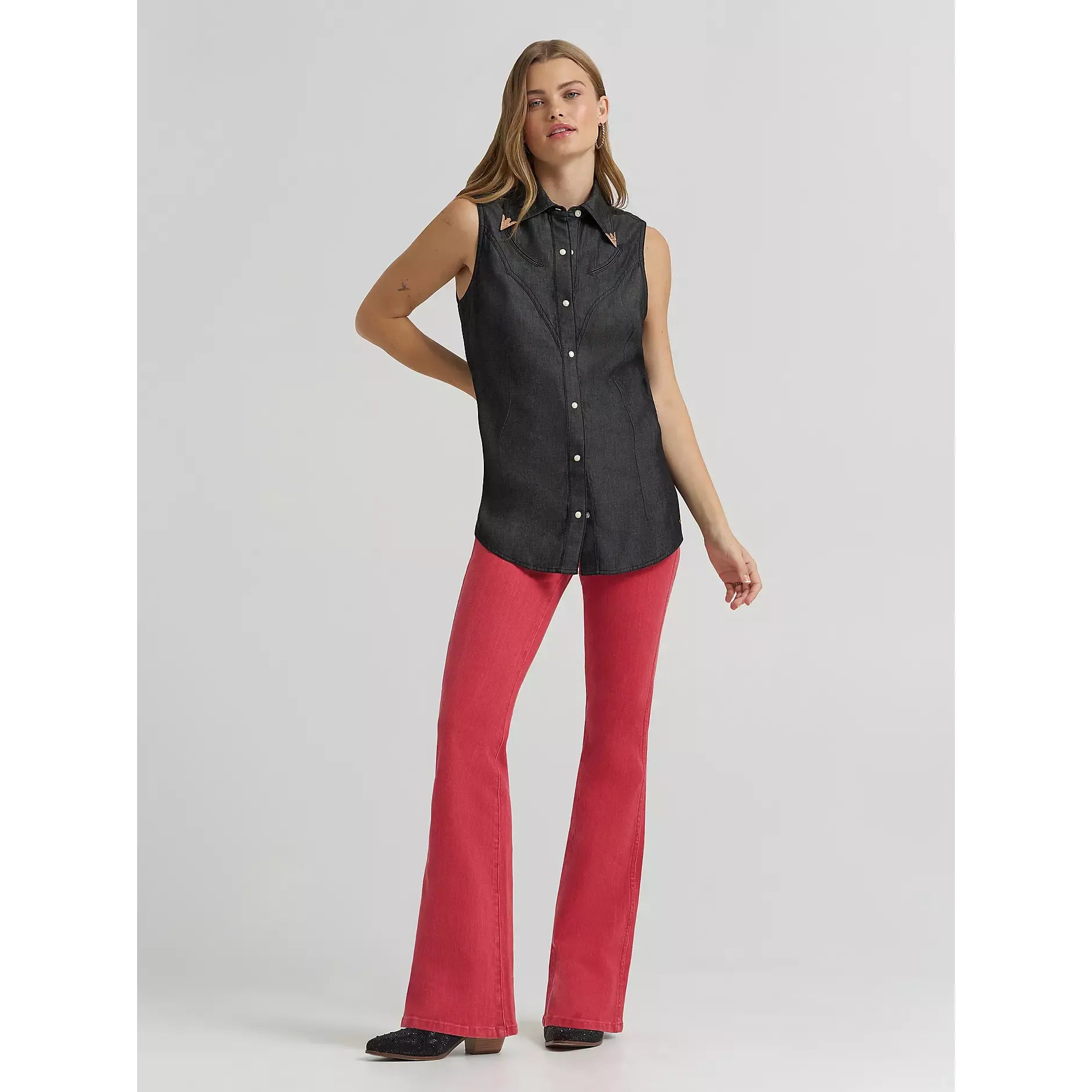 Women's Wrangler Lainey Wilson x Wrangler Black Denim Sleeveless Shirt