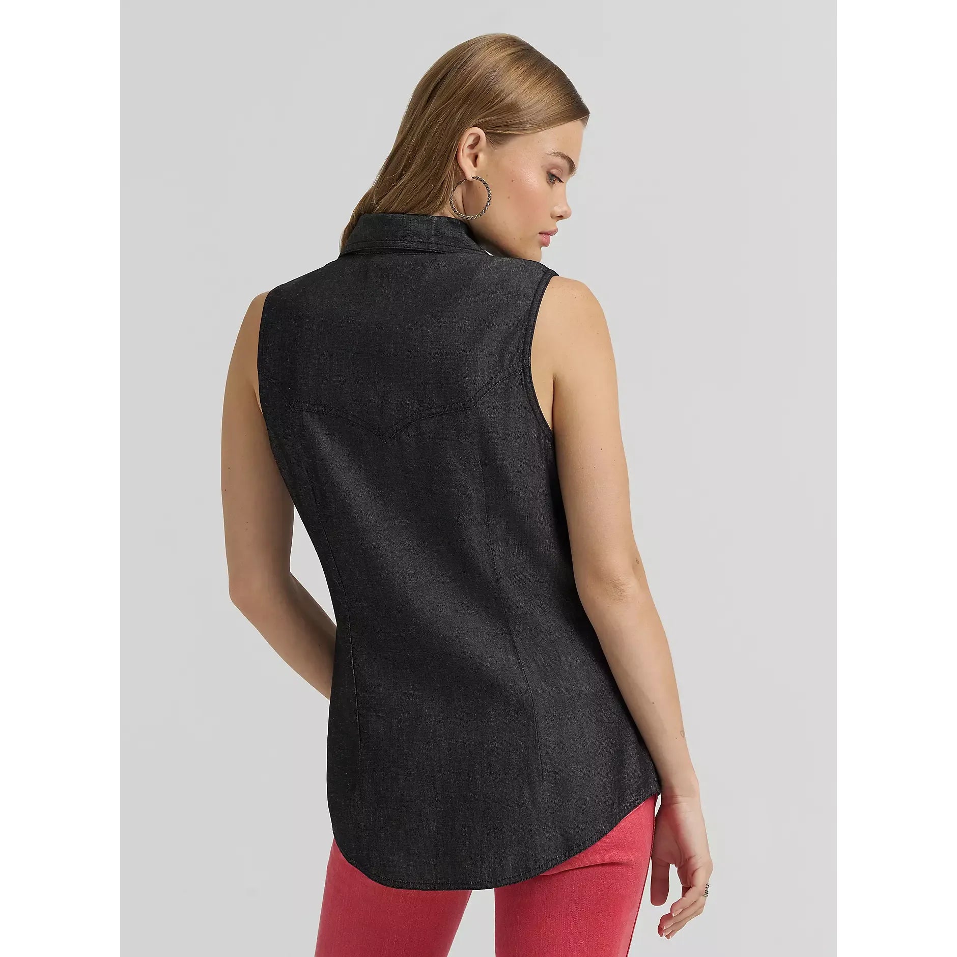 Women's Wrangler Lainey Wilson x Wrangler Black Denim Sleeveless Shirt