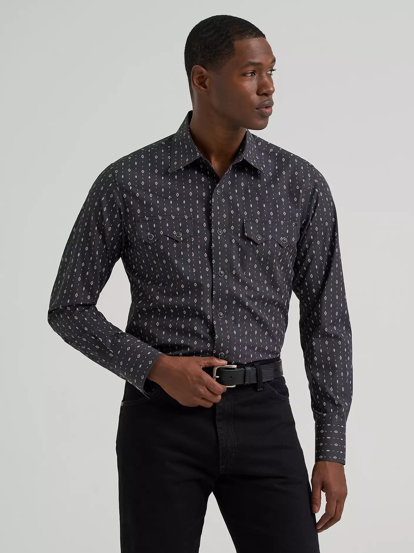 Men's Wrangler Retro® Long Sleeve Sawtooth Snap Pocket Western Shirt-Obsidian Chain