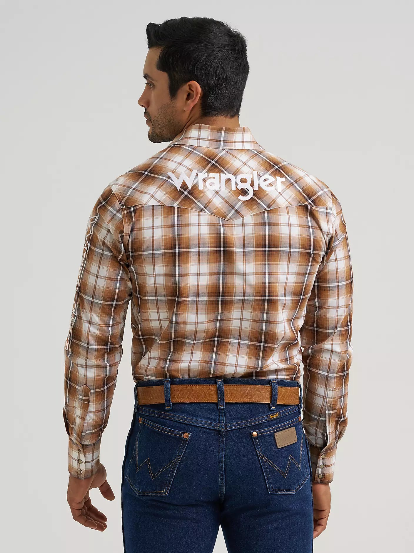 Men's Wrangler Logo Long Sleeve Western Snap Shirt-Sand