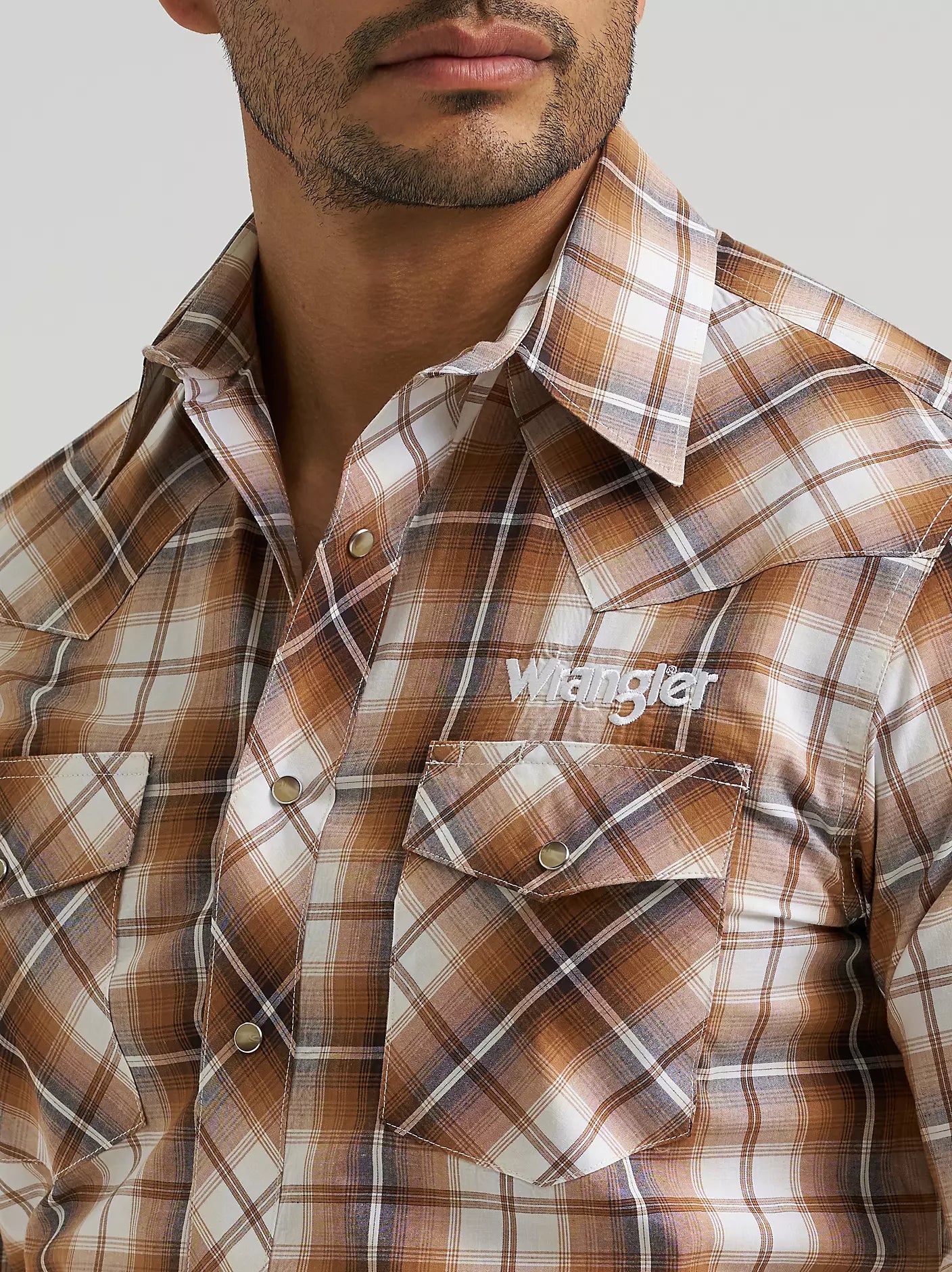 Men's Wrangler Logo Long Sleeve Western Snap Shirt-Sand