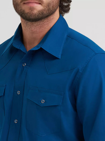 Men's Wrangler® Long Sleeve Solid Broadcloth Western Snap Shirt-Blue