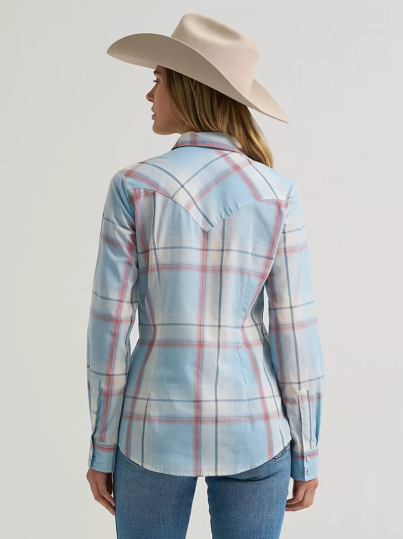 Women's Wrangler Essential Western Snap Shirt-Blue
