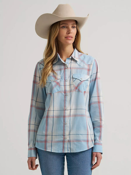Women's Wrangler Essential Western Snap Shirt-Blue
