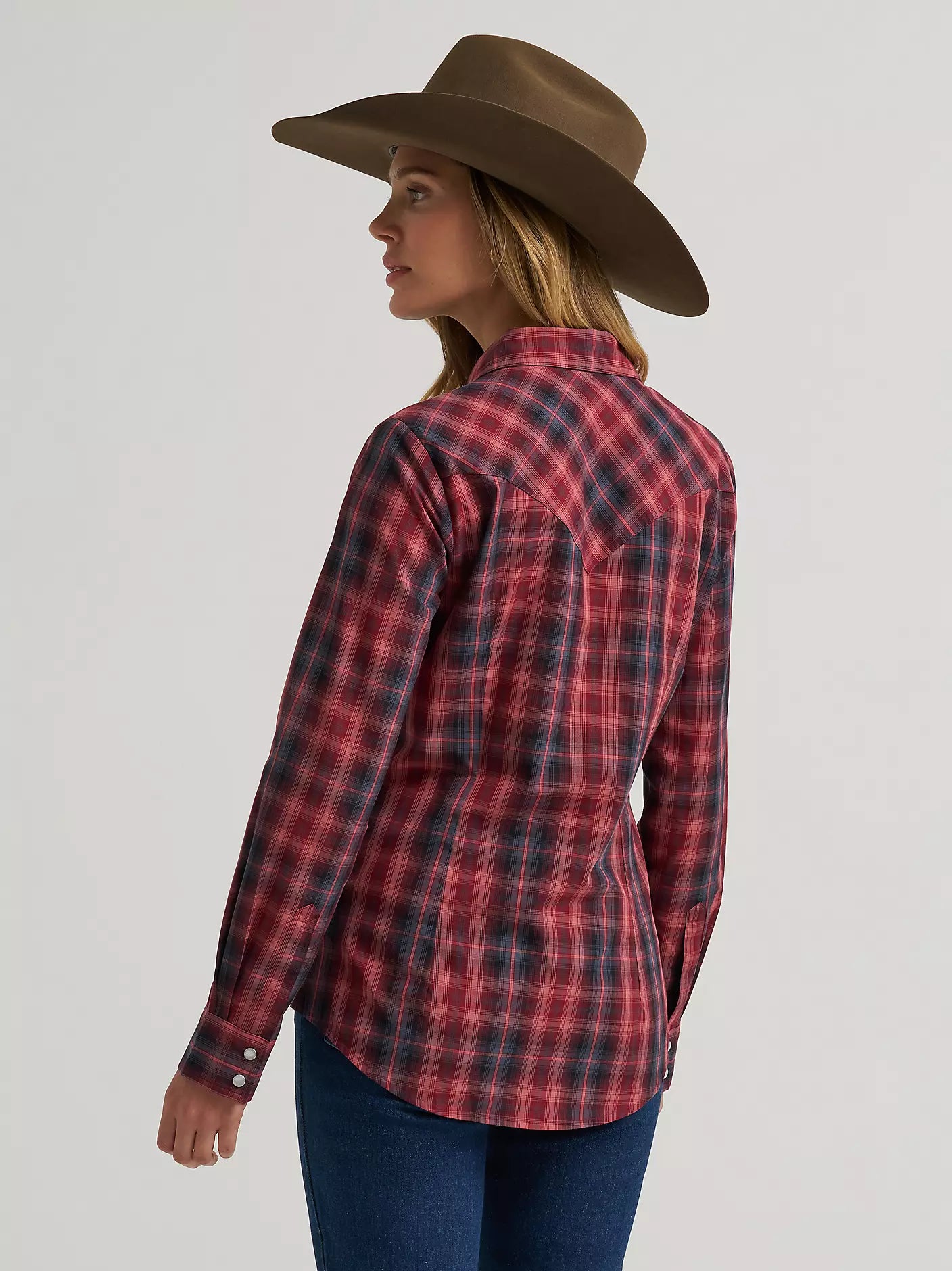 Women's Wrangler Essential Western Snap Shirt-Port