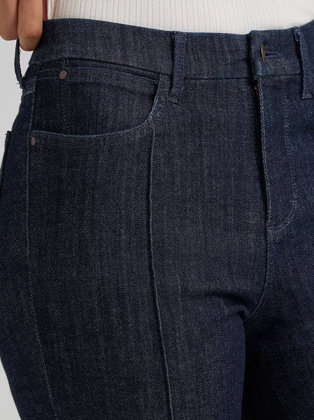 Women's Wrangler BESPOKE Pintuck Bootcut Jean in Camryn