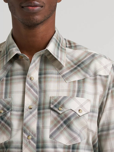 Men's Wrangler Retro® Long Sleeve Sawtooth Snap Pocket Western Shirt-Olive Toast