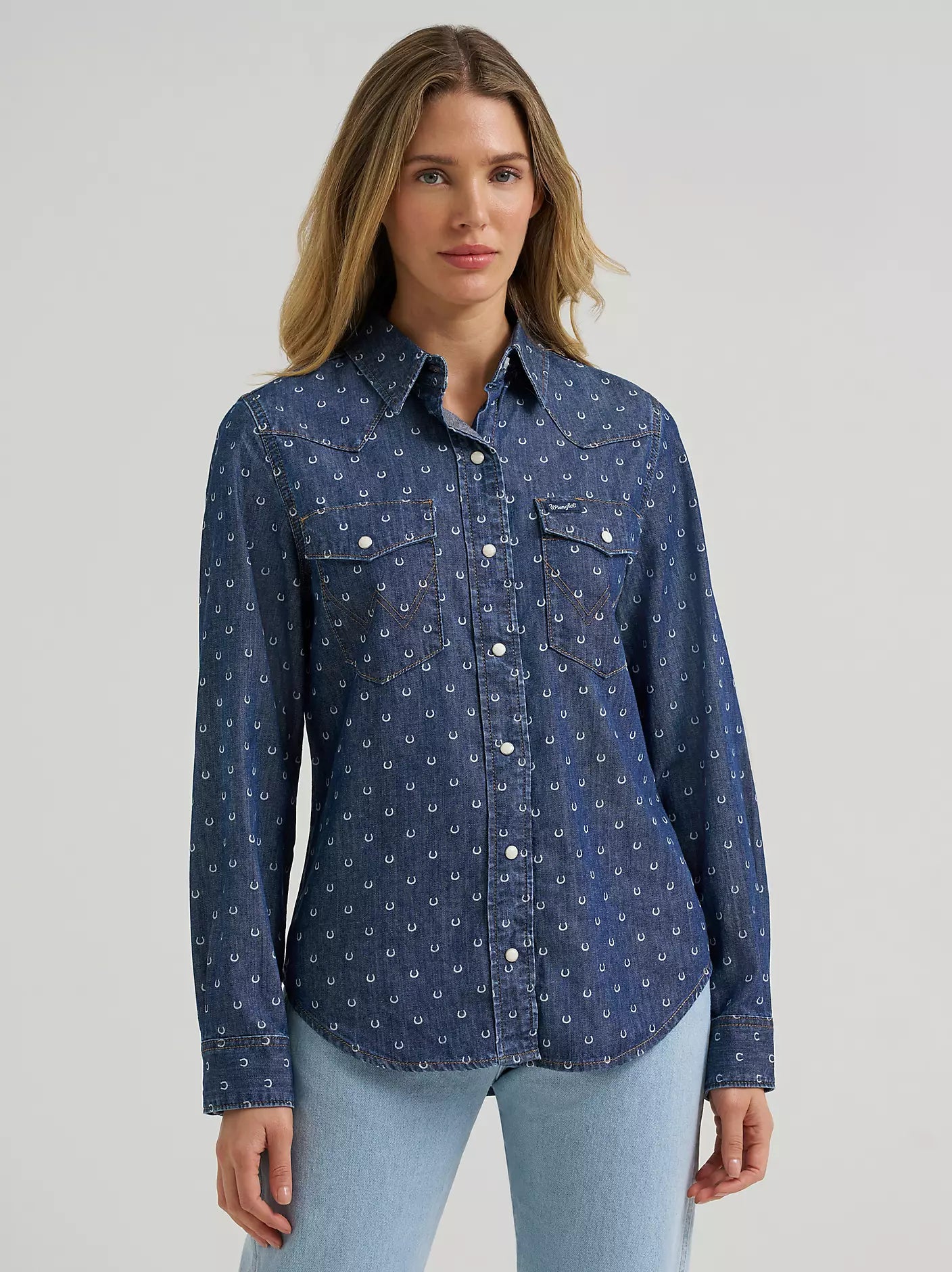 Women's Wrangler Printed Vintage Fit Snap Shirt-Denim - CWesternwear