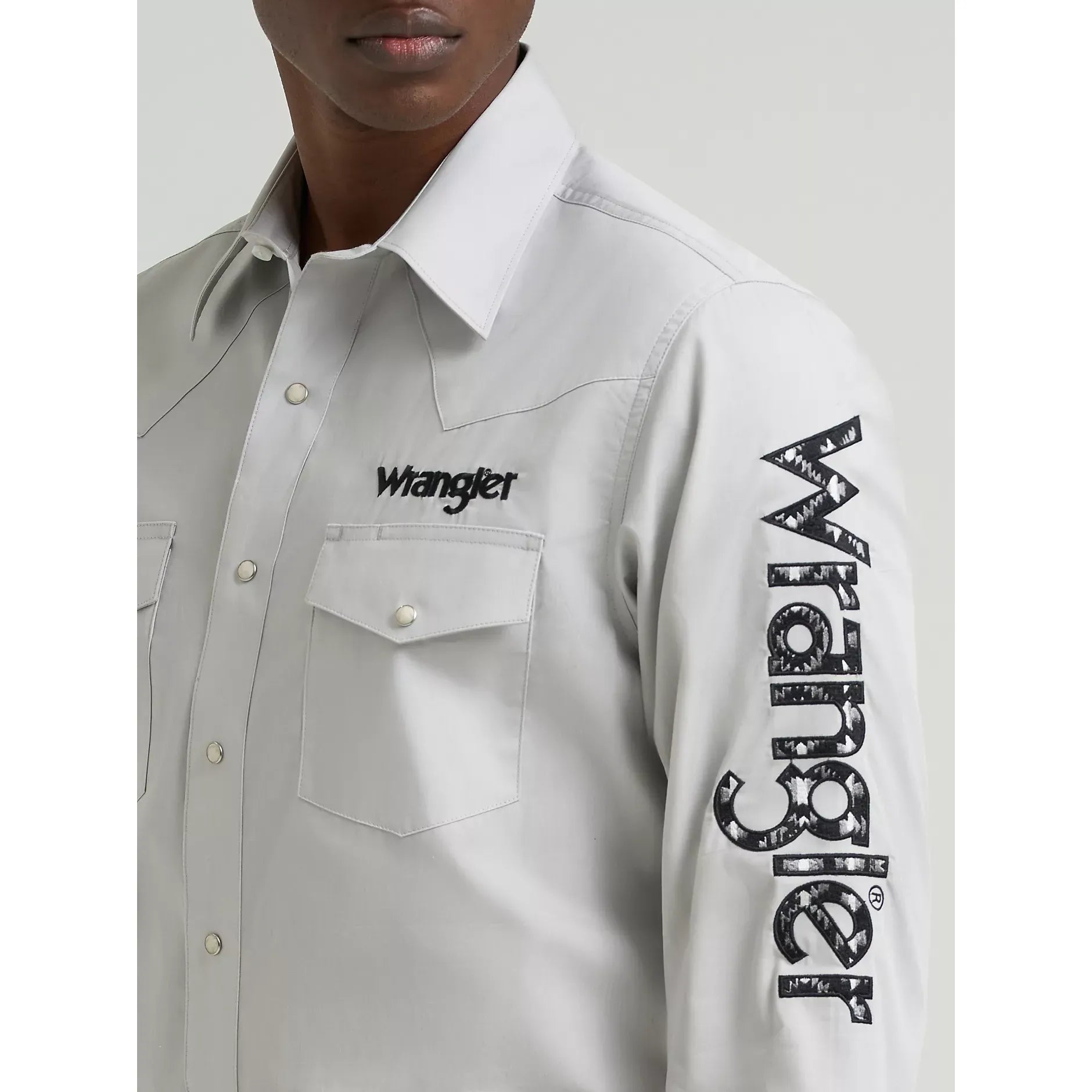 Men's Wrangler Logo Long Sleeve Western Snap Shirt-White - CWesternwear