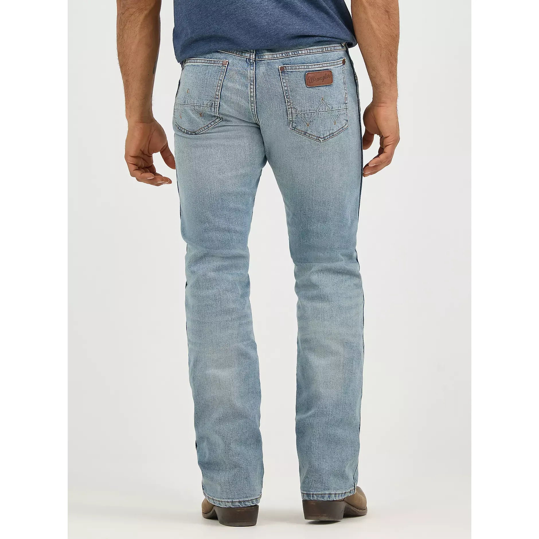 MEN'S WRANGLER RETRO® SLIM FIT STRAIGHT LEG JEAN IN BR Wash