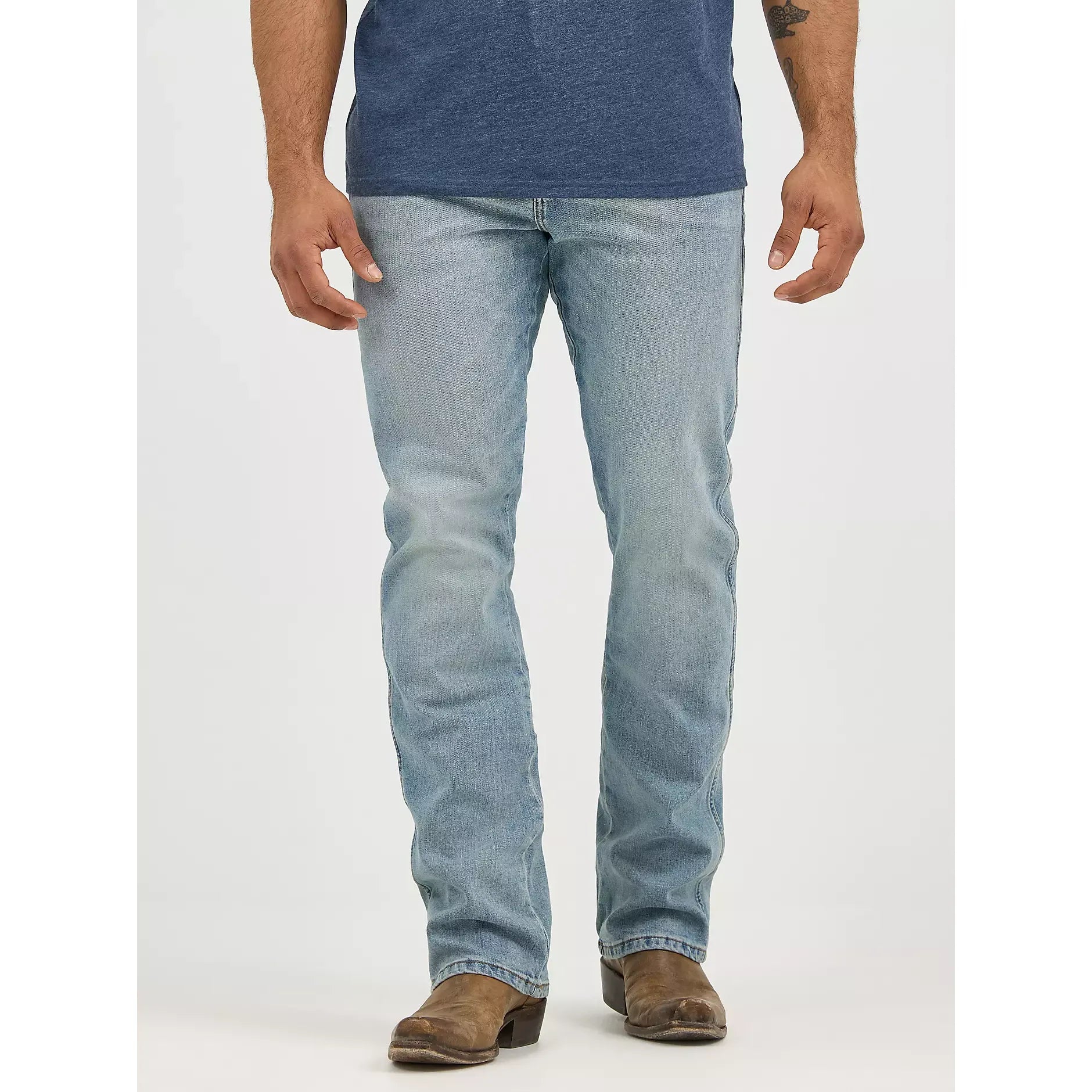 MEN'S WRANGLER RETRO® SLIM FIT STRAIGHT LEG JEAN IN BR Wash