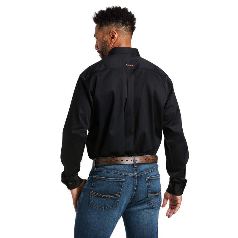 Ariat Men's Solid Twill Classic Fit Black Shirt