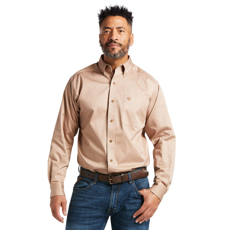 Ariat Men's Solid Twill Classic Fit Khaki Shirt