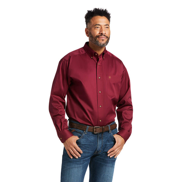 Ariat Men's Solid Twill Classic Fit Burgundy Shirt