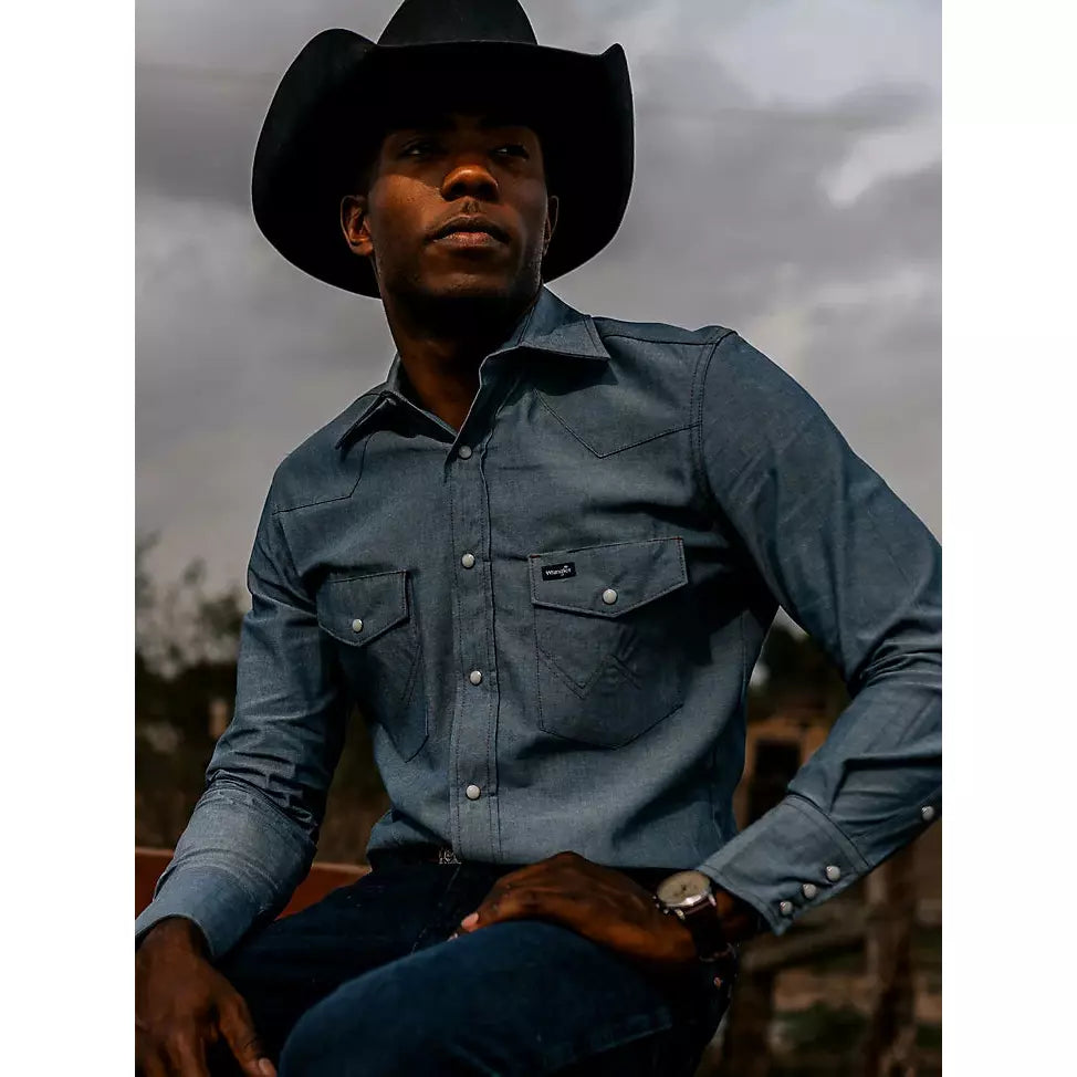 Wrangler Men's Classic Fit Long Sleeve Denim Snap Western Work Shirt -  Stonewashed