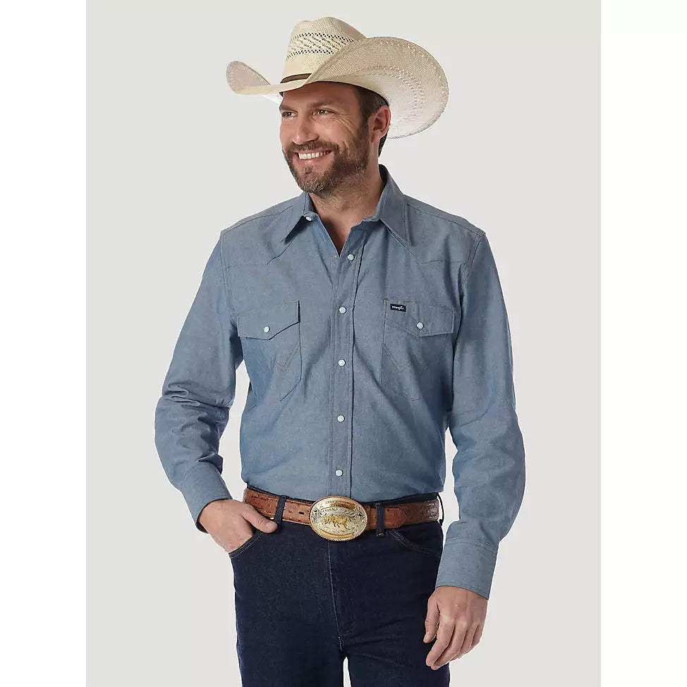 MEN'S WRANGLER COWBOY CUT® FIRM FINISH LONG SLEEVE WESTERN SNAP SOLID WORK SHIRT IN CHAMBRAY BLUE